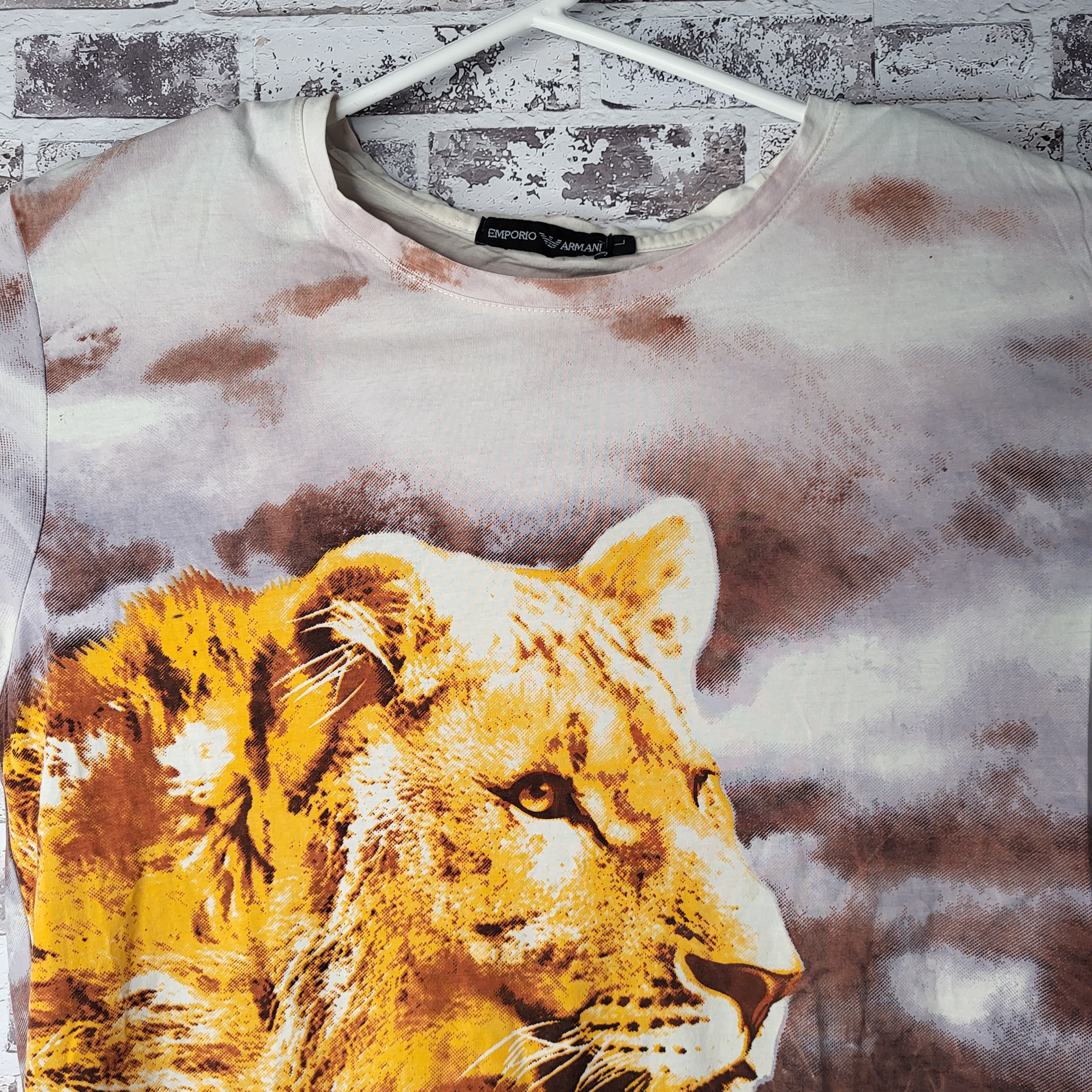 Emporio Armani white graphic t-shirt (Men's Size L)