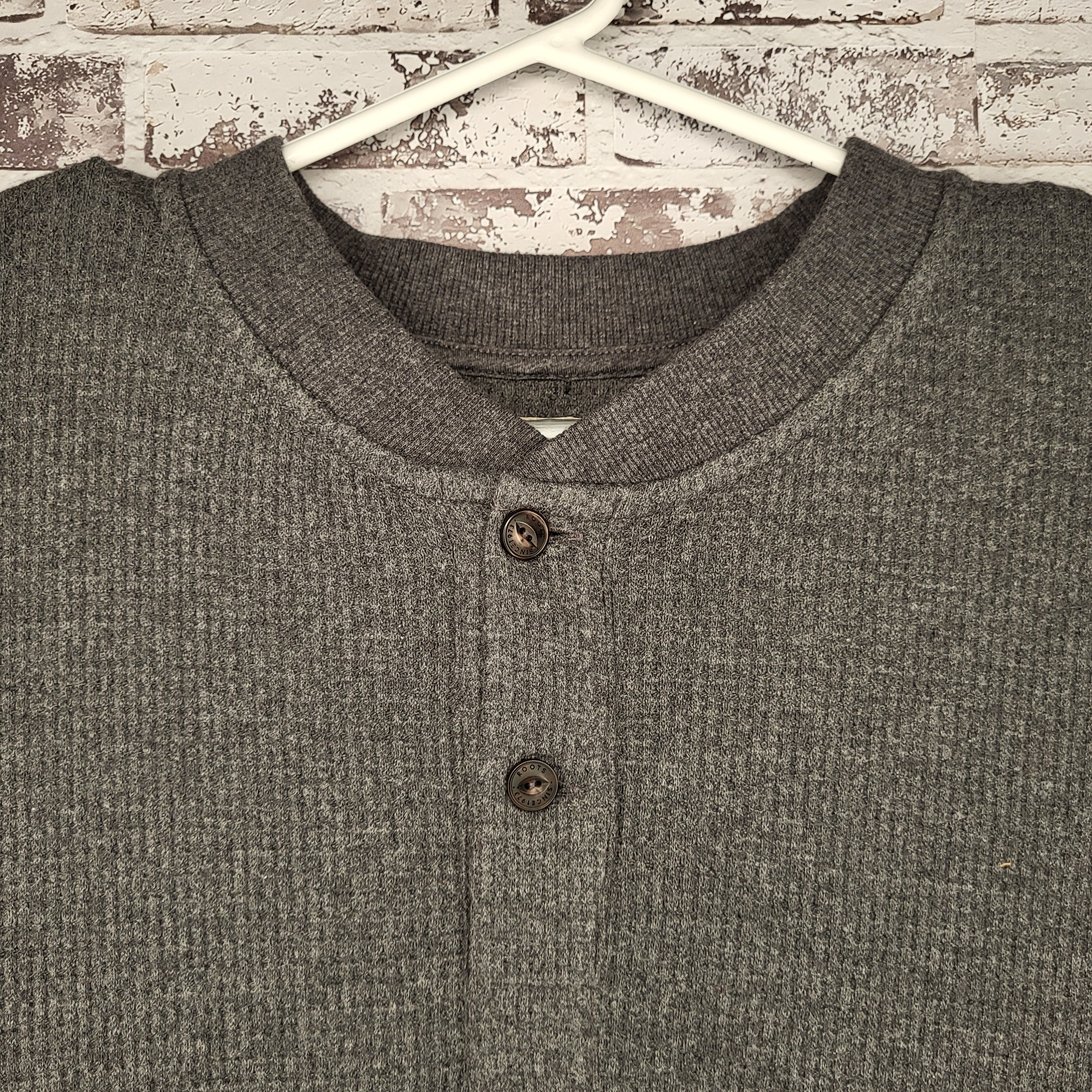 Roots Charcoal Waffle Long Sleeve Henley (Men's Size XL)