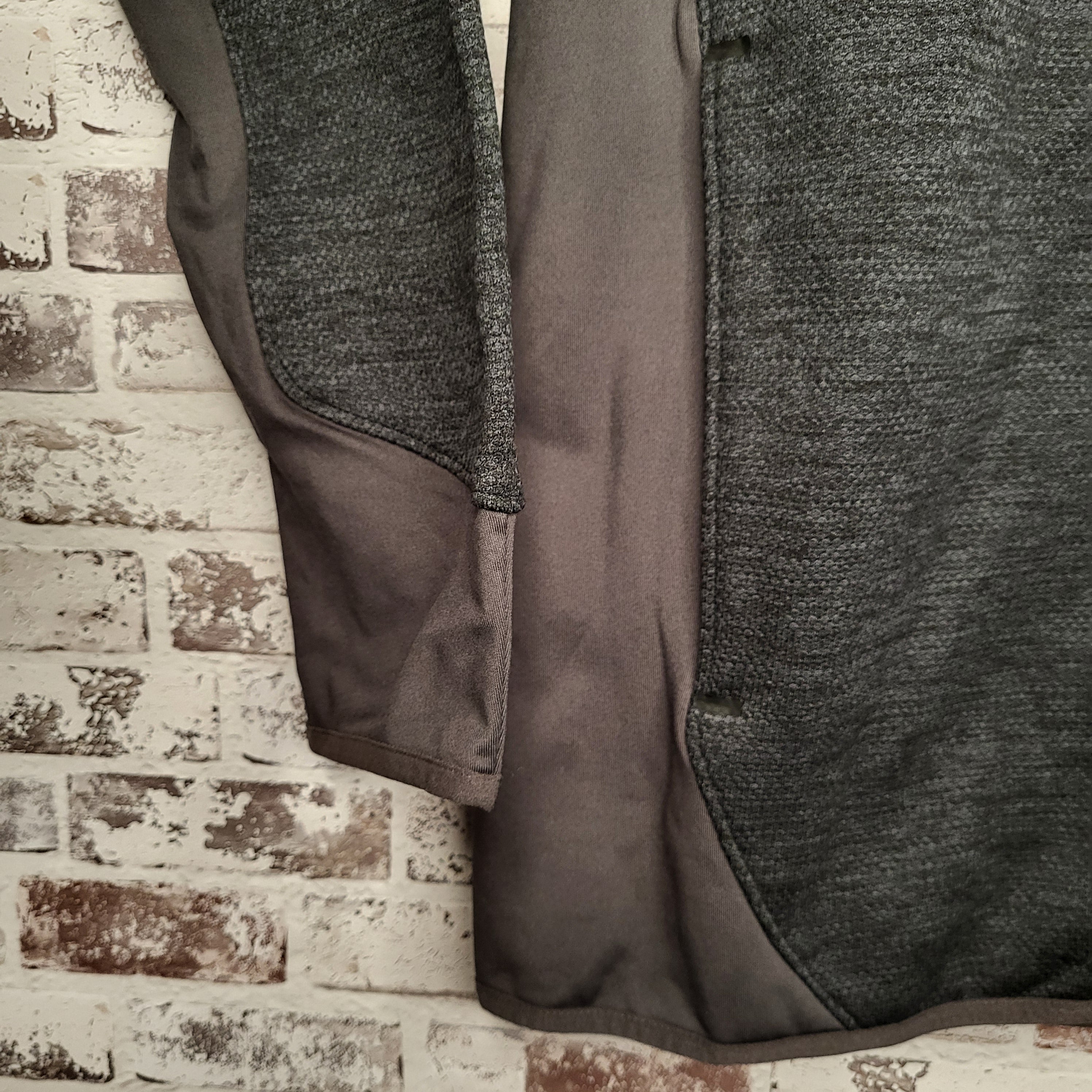 NEW Eddie Bauer charcoal grey First Ascent Cloud Layer hybrid full-zip hoodie (Men's Size XL)