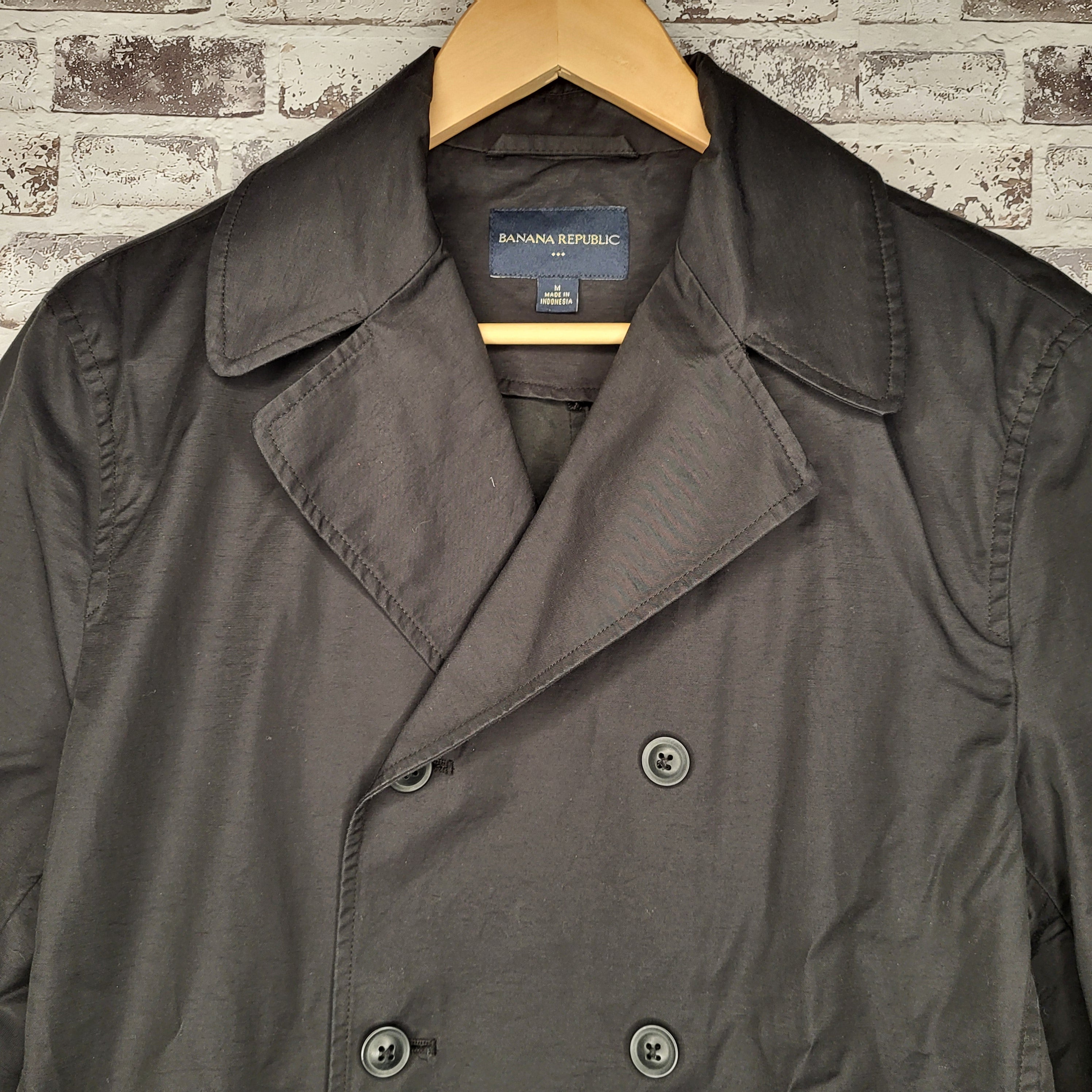 Banana Republic black double-breasted jacket (Men's Size M)