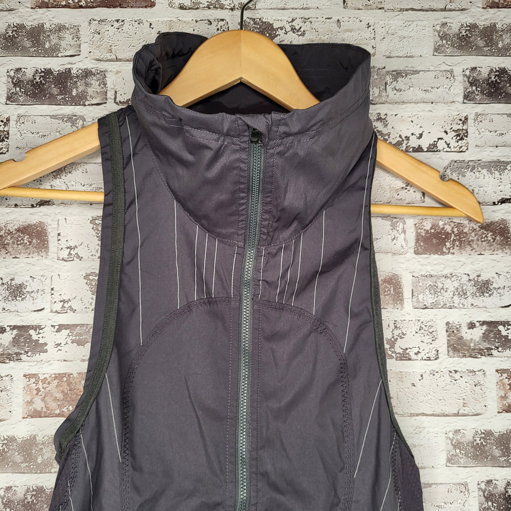 lululemon charcoal grey hooded running vest (Women's Size N/A)