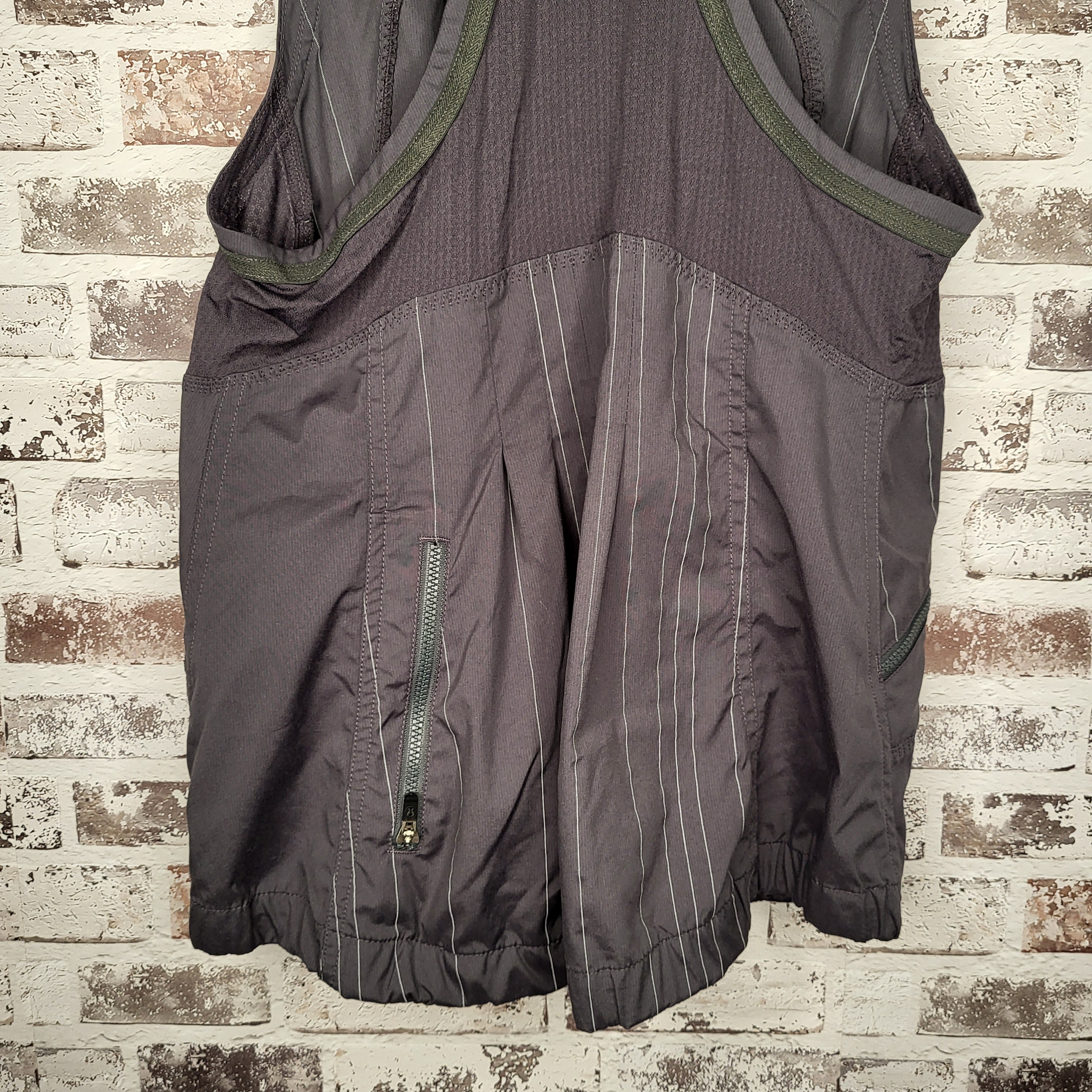 lululemon charcoal grey hooded running vest (Women's Size N/A)
