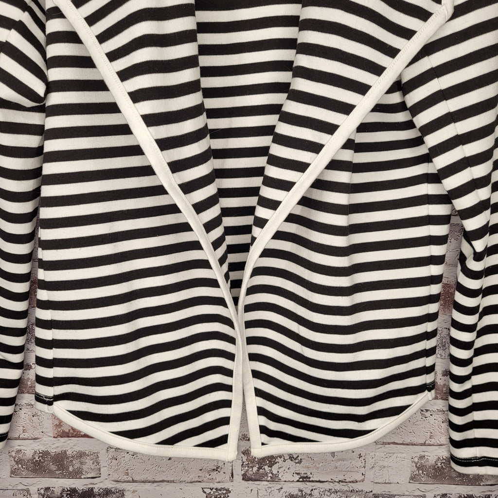 Contemporaine black/white striped open-front jacket (Women's Size L)