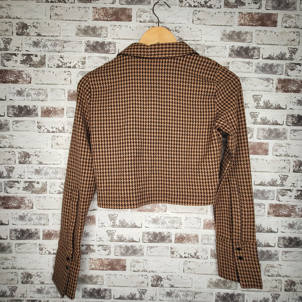 Zara houndstooth cropped collared top (Women's Size S)