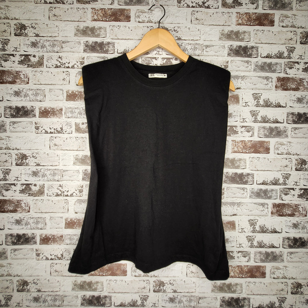 Zara black padded shoulder sleeveless top (Women's Size M)