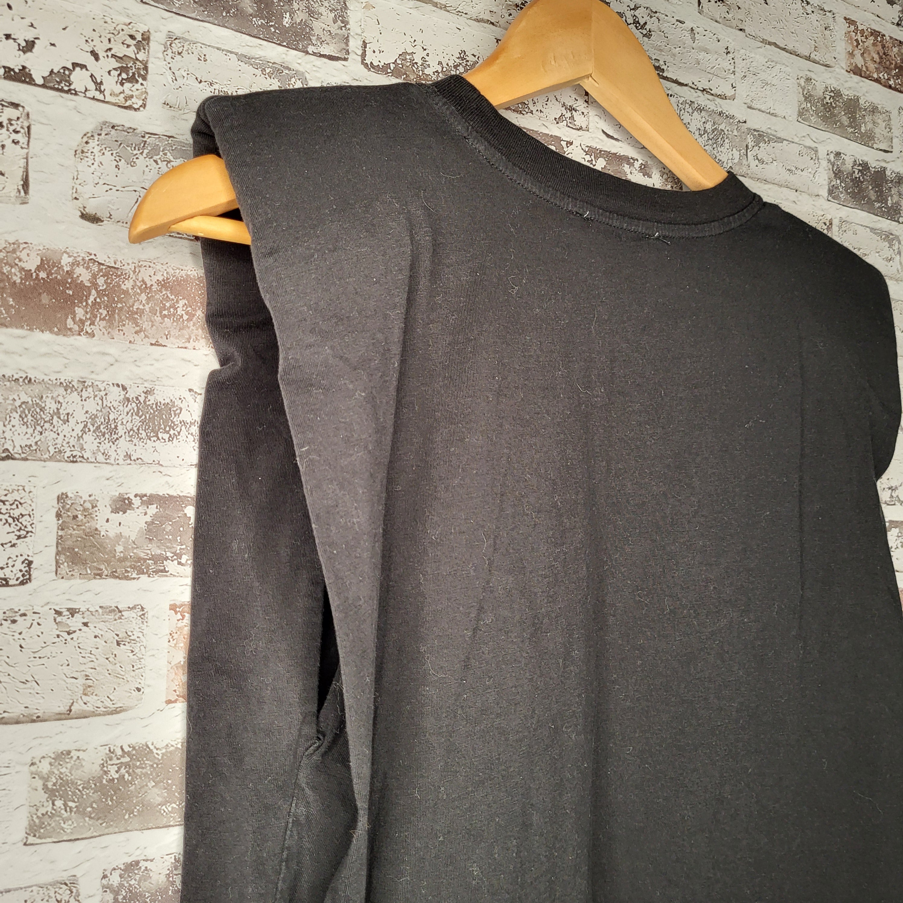 Zara black padded shoulder sleeveless top (Women's Size M)