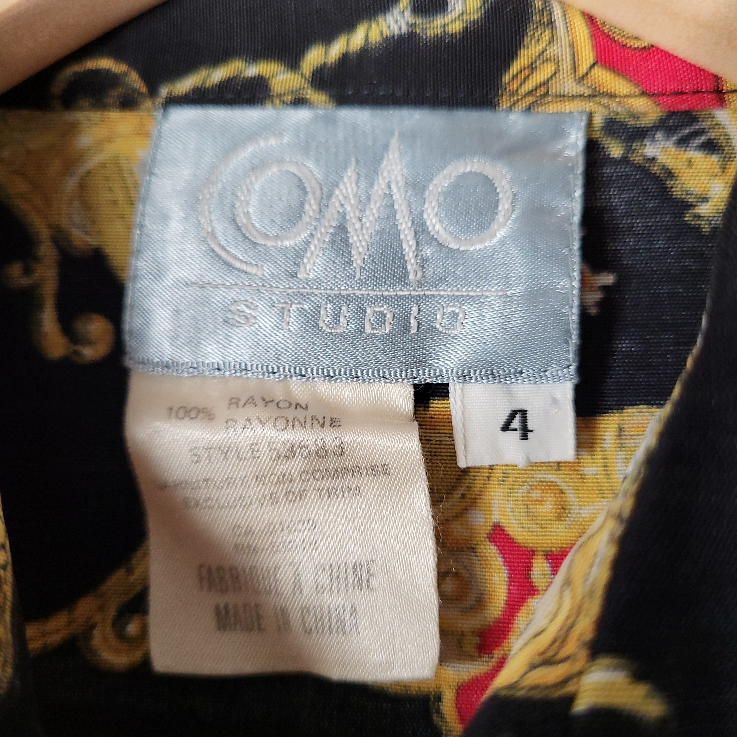 COMO Studio Black Gold Baroque Chain Print Button-Up Shirt (Women's Size 4 or Size S)