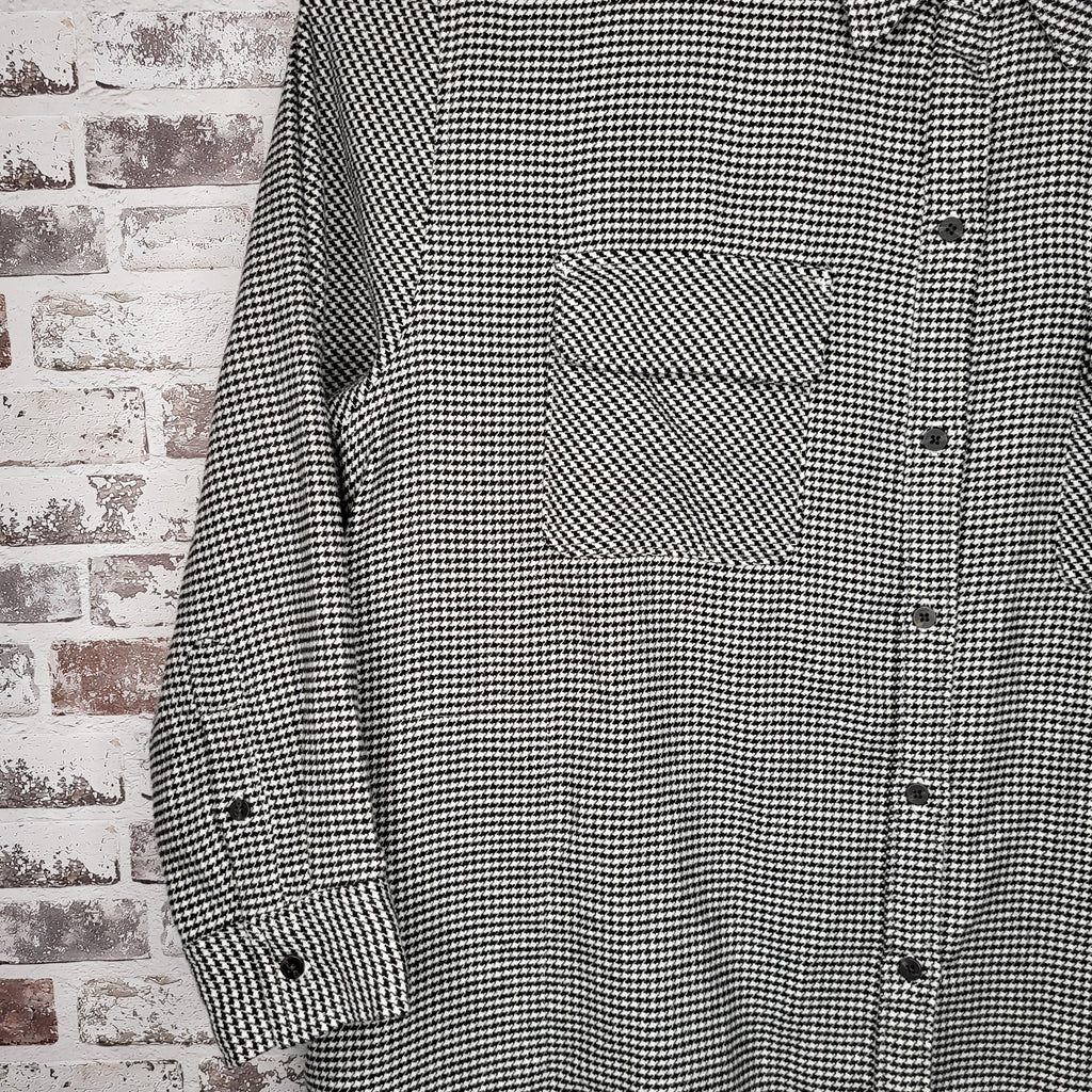 Abercrombie & Fitch Black White Houndstooth Flannel Shacket (Women's Size XXL)