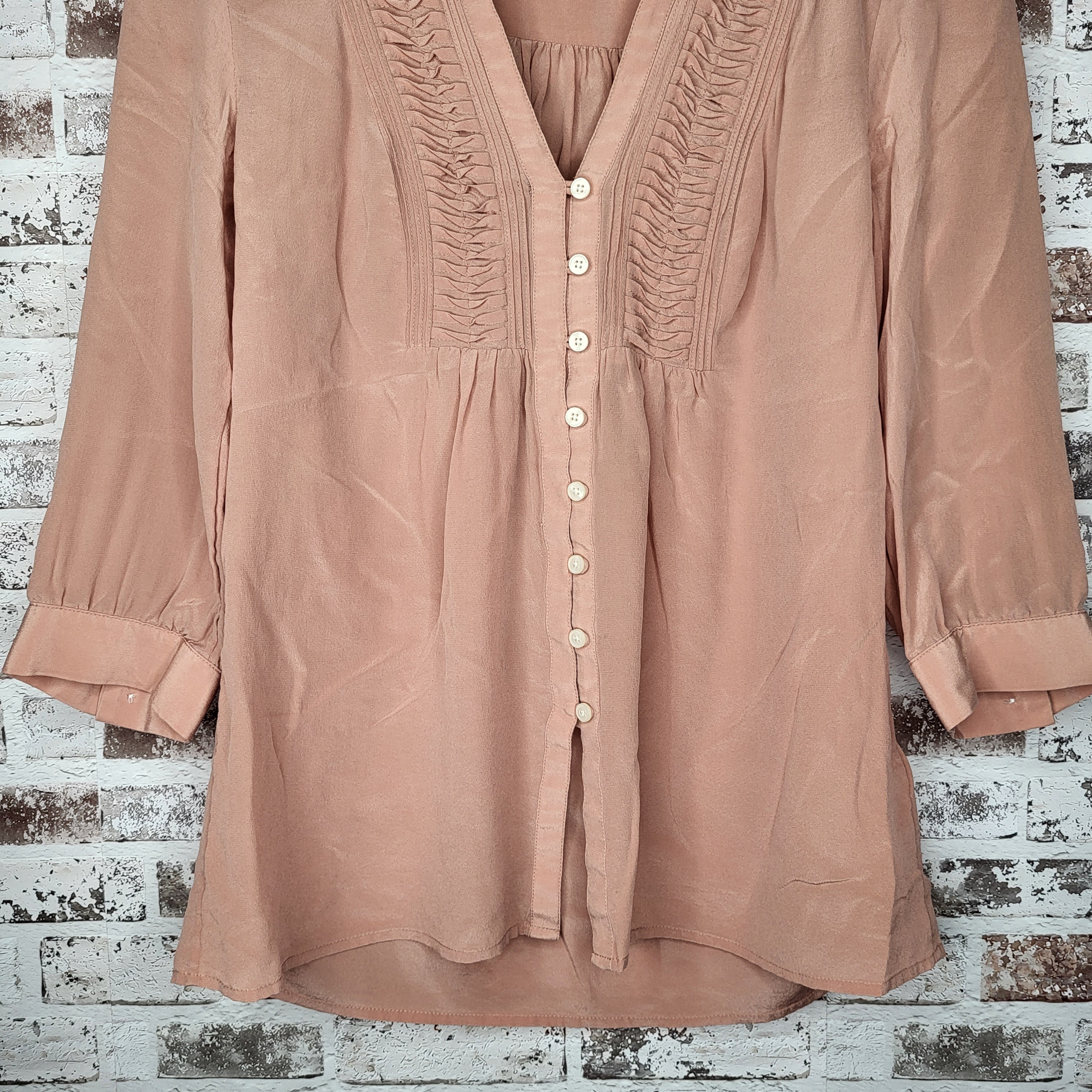 Banana Republic blush pink 100% silk ruched bib V-neck blouse (Women's Size S)