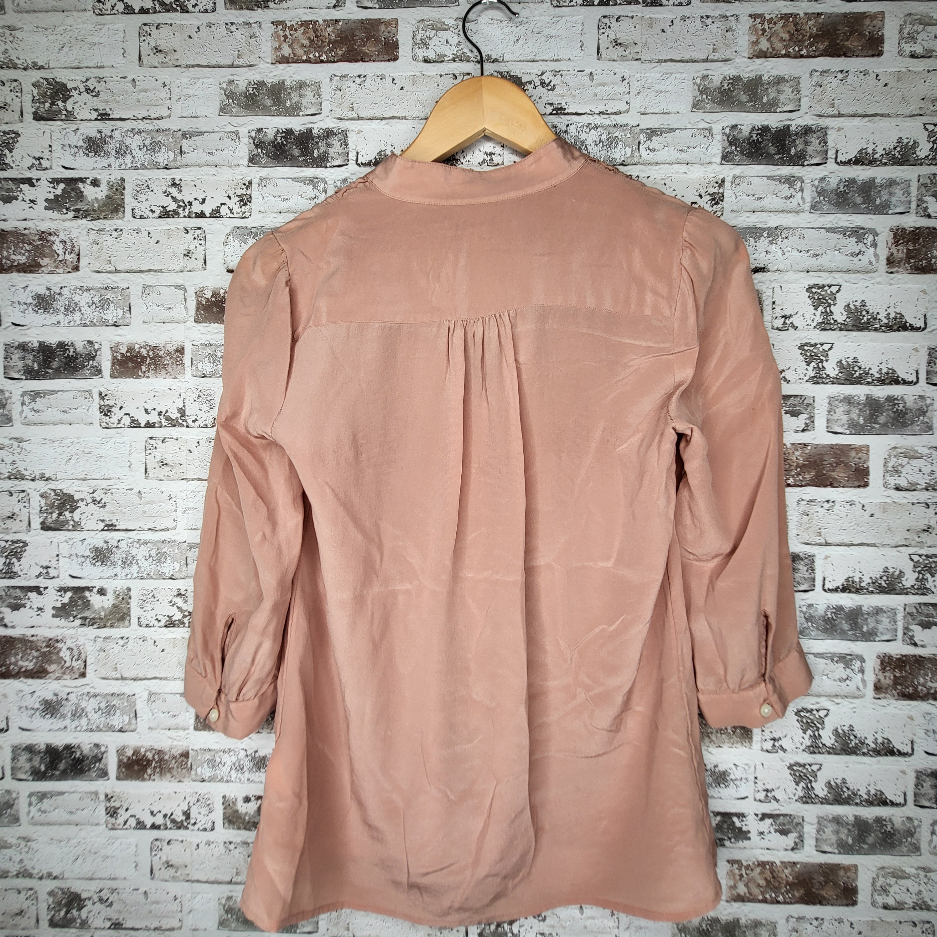 Banana Republic blush pink 100% silk ruched bib V-neck blouse (Women's Size S)