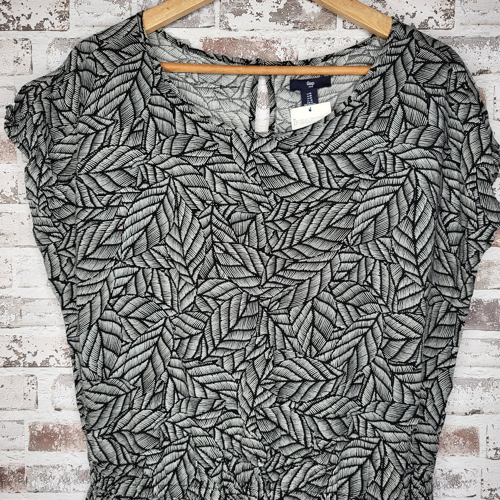 NEW Gap Black & White Leaf Print Ruched Waist Dress (Women's Size M)