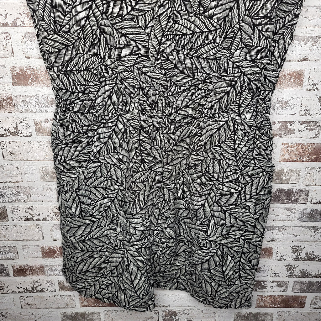 NEW Gap Black & White Leaf Print Ruched Waist Dress (Women's Size M)