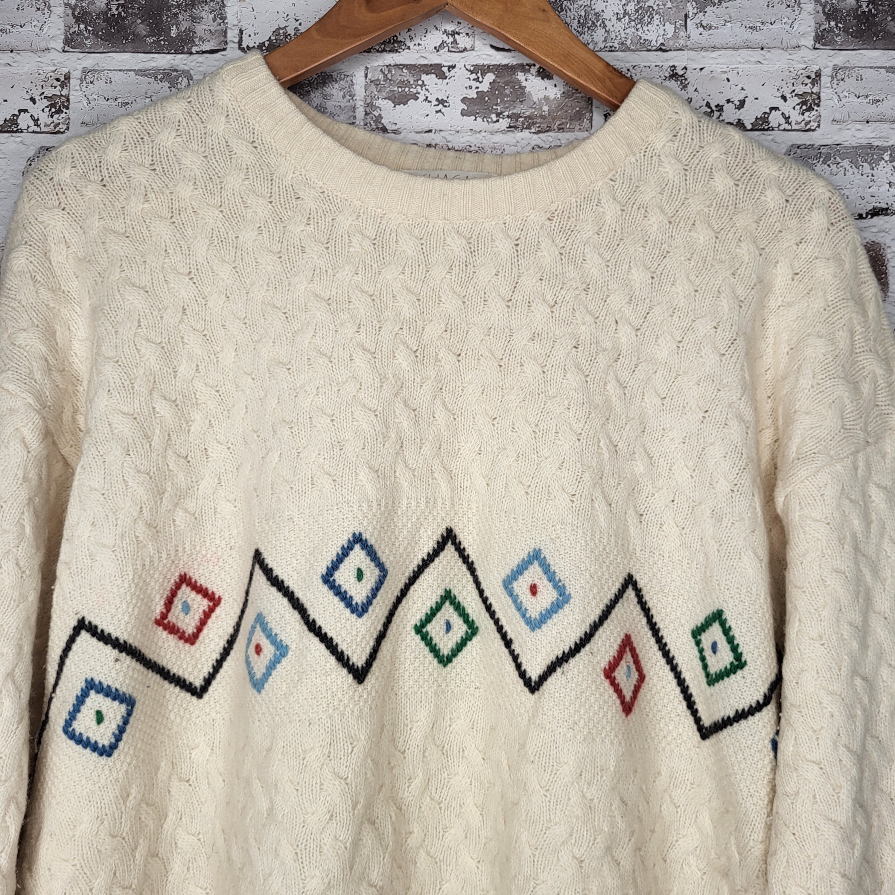 Chagall cream textured knit sweater with geometric pattern (Women'sSize M)