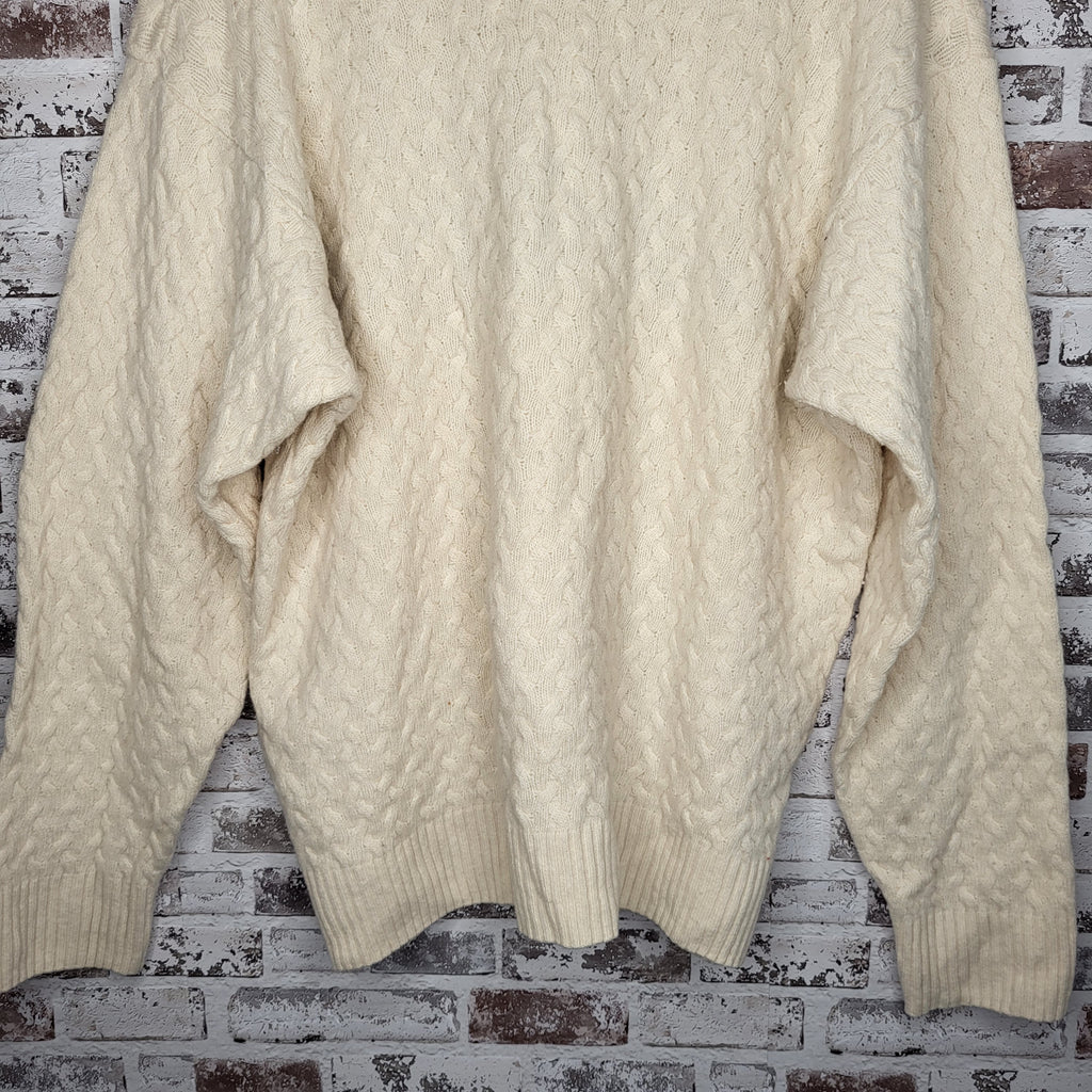 Chagall cream textured knit sweater with geometric pattern (Women'sSize M)