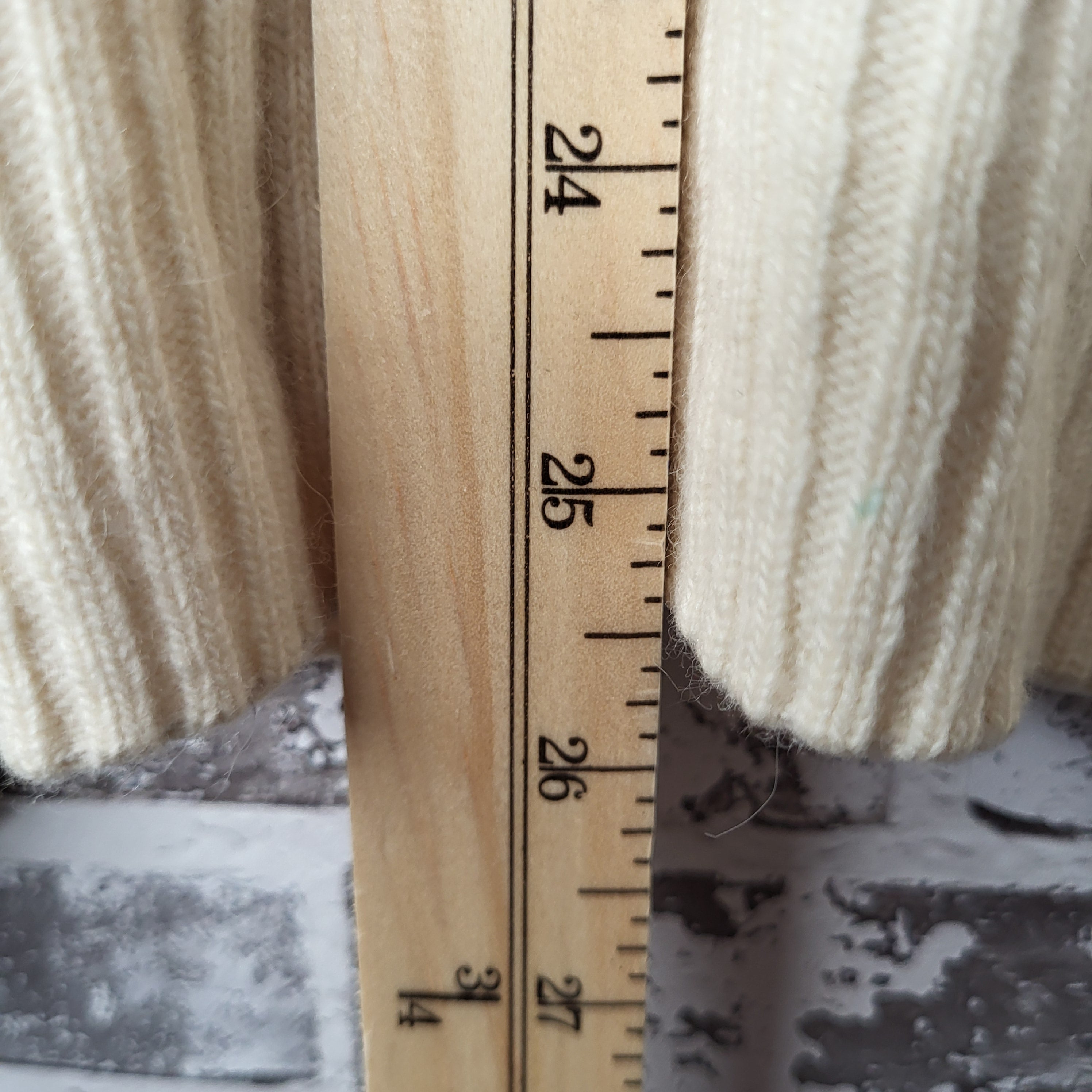 Chagall cream textured knit sweater with geometric pattern (Women'sSize M)