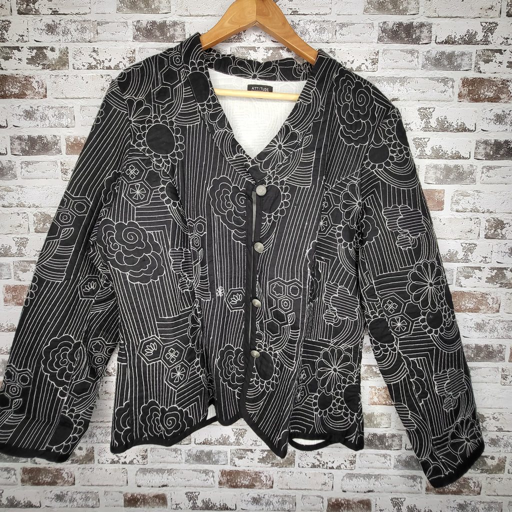 Attitude Black & White Sashiko Floral Quilted Jacket (Women's Size XL)