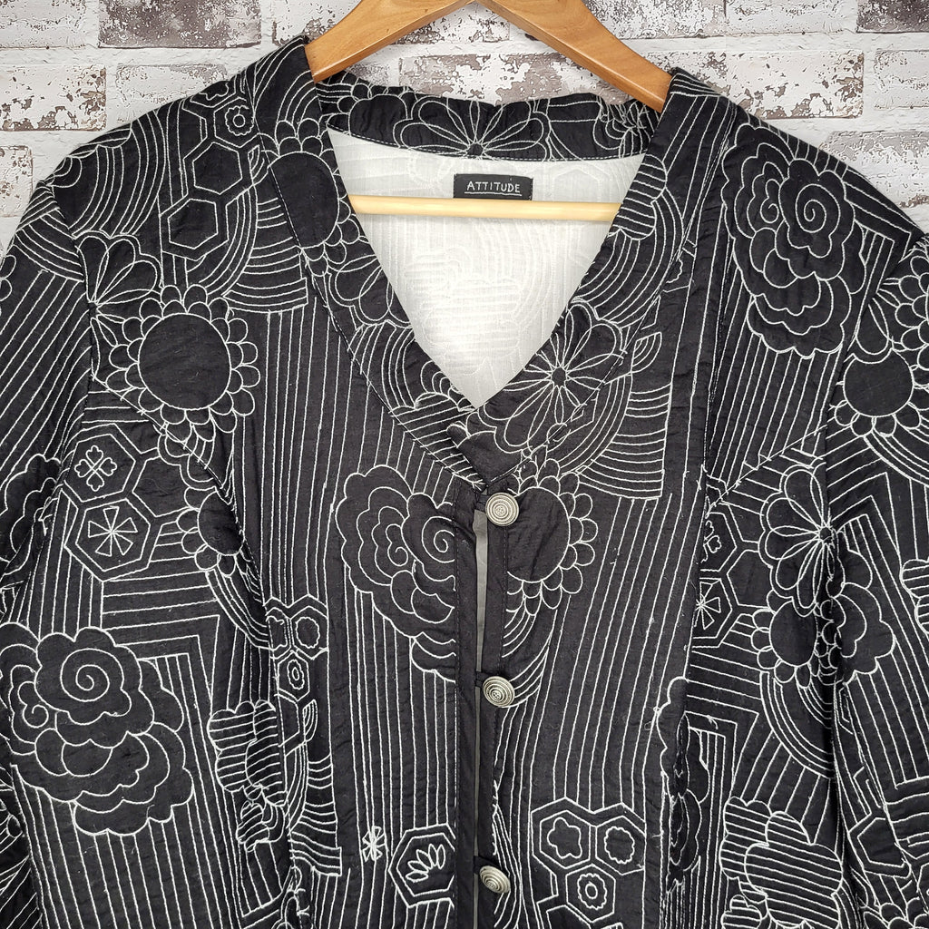 Attitude Black & White Sashiko Floral Quilted Jacket (Women's Size XL)