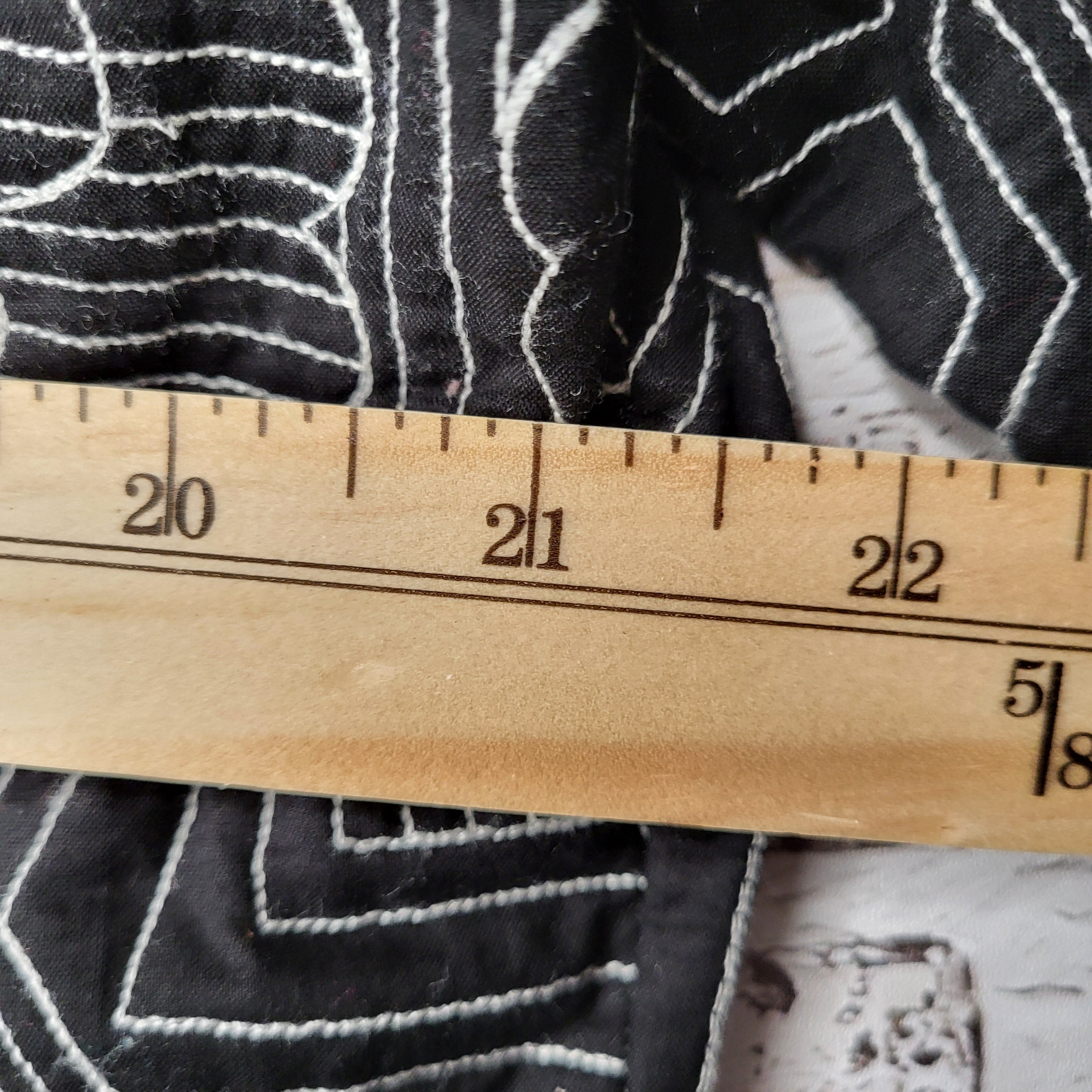 Attitude Black & White Sashiko Floral Quilted Jacket (Women's Size XL)