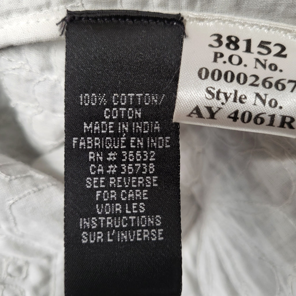 Attitude Black & White Sashiko Floral Quilted Jacket (Women's Size XL)