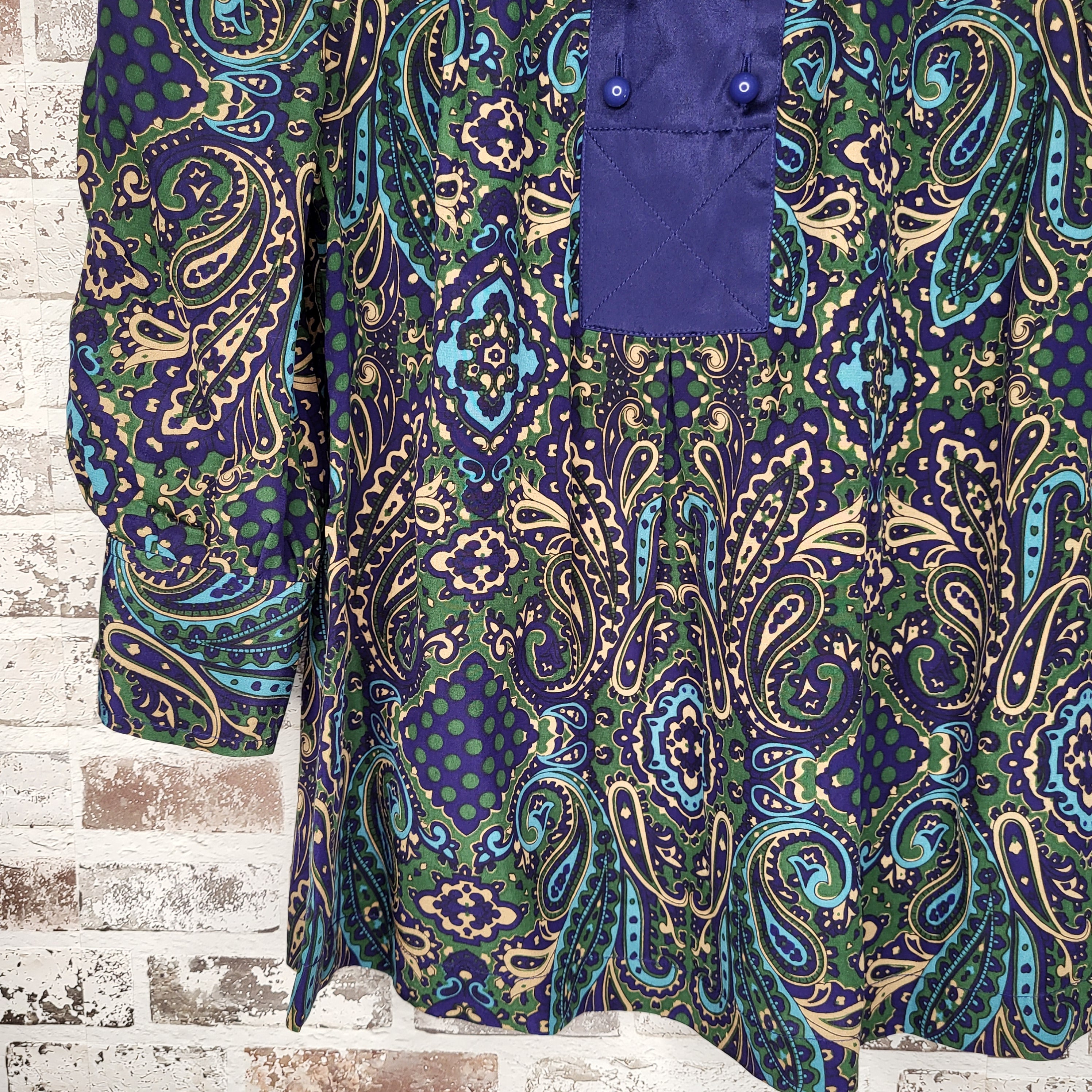 Banana Republic blue green paisley silk blouse (Women's Size XS)