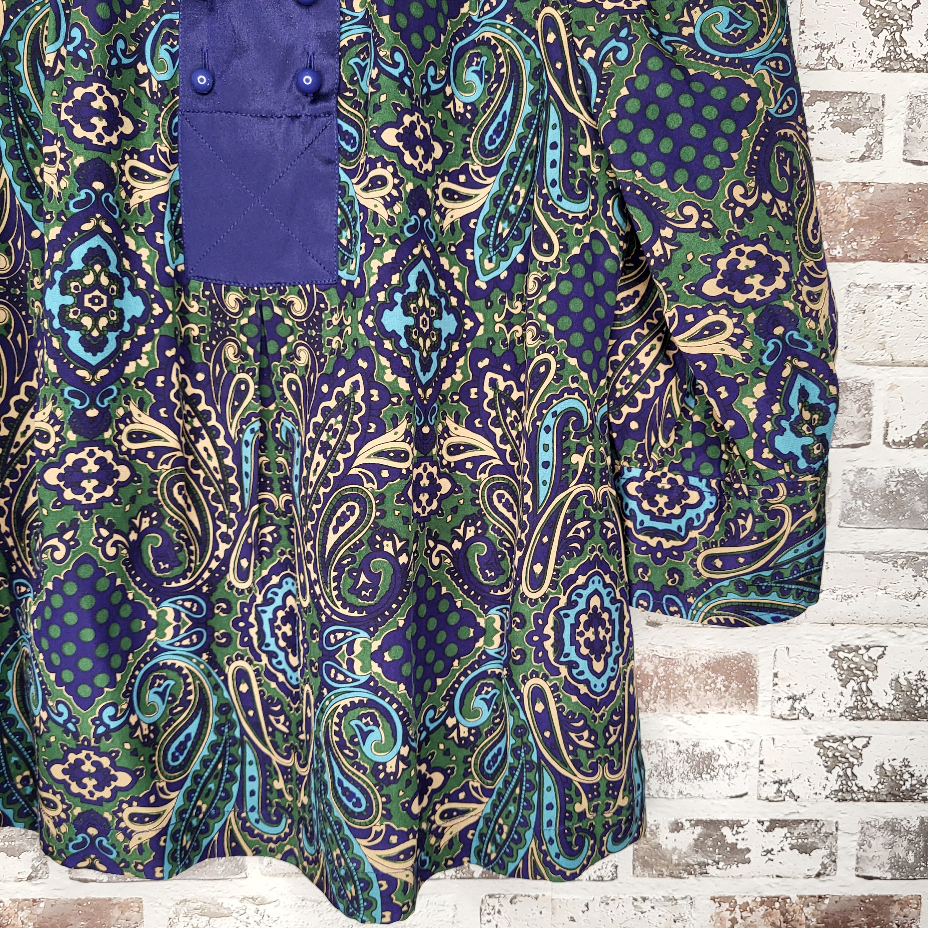 Banana Republic blue green paisley silk blouse (Women's Size XS)