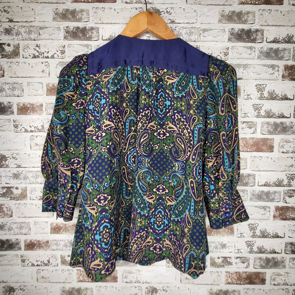 Banana Republic blue green paisley silk blouse (Women's Size XS)