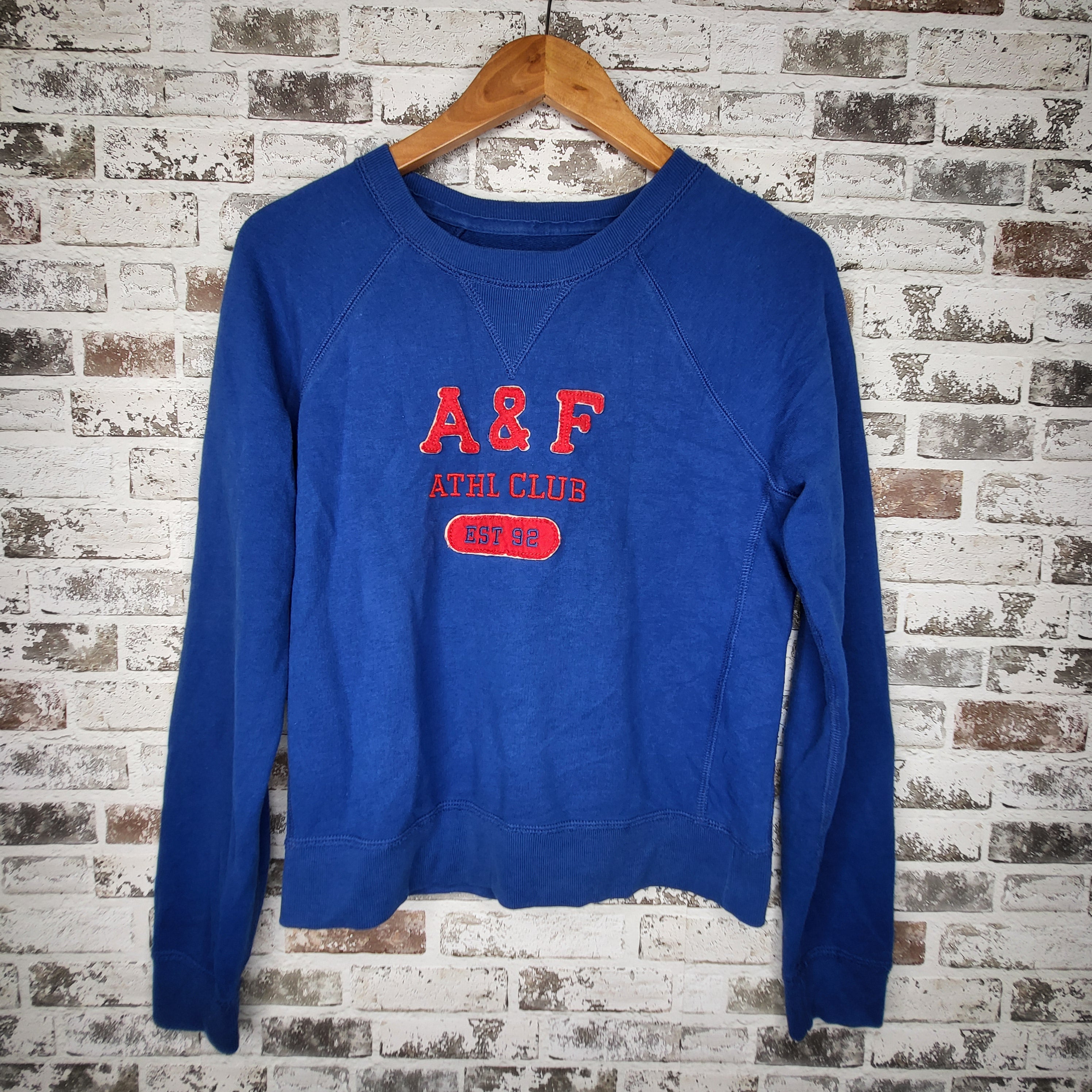 Abercrombie & Fitch Blue A&F Athl Club Crewneck Sweatshirt (Women's Size M)