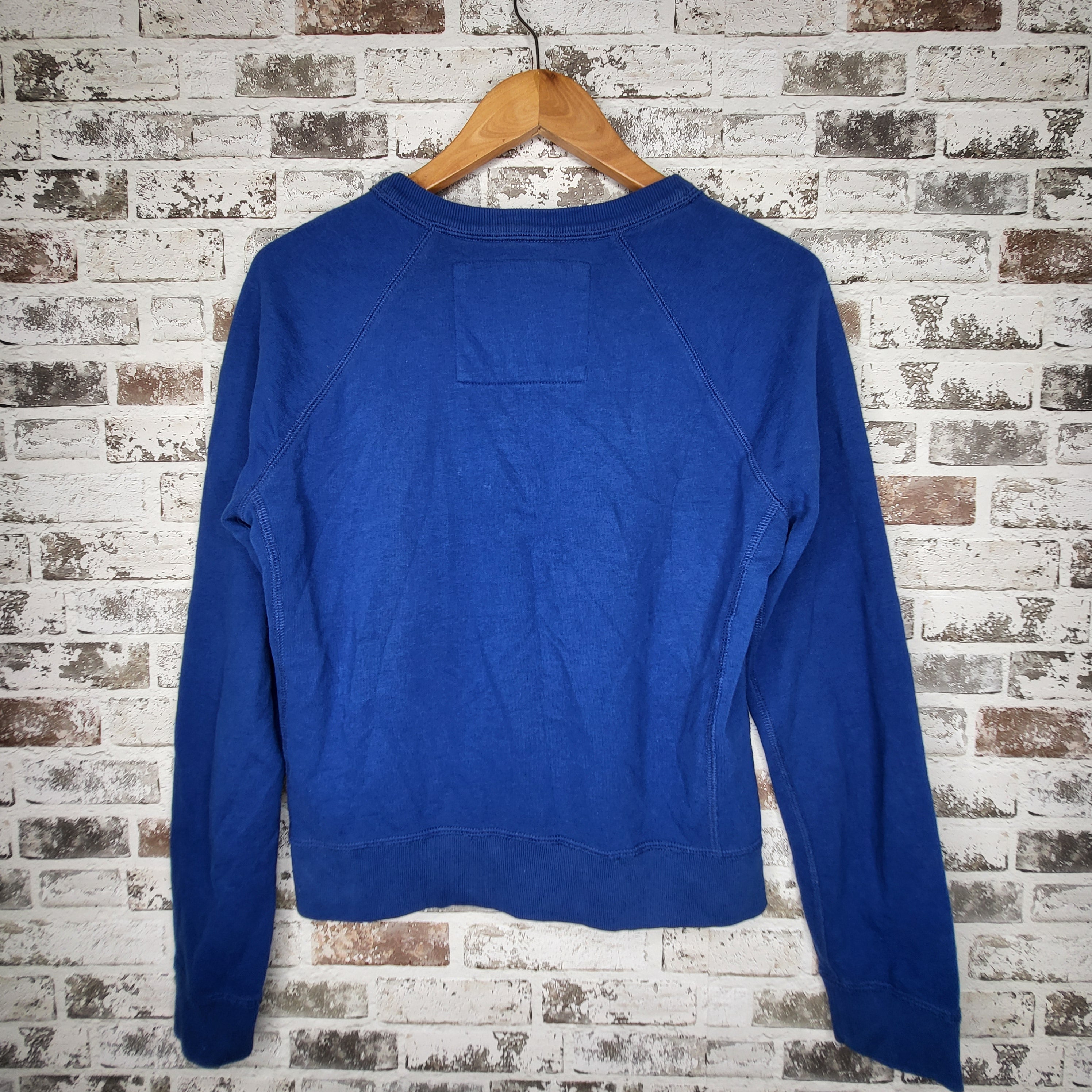 Abercrombie & Fitch Blue A&F Athl Club Crewneck Sweatshirt (Women's Size M)
