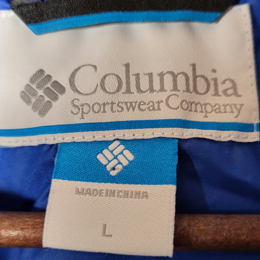 Columbia blue hooded soft shell jacket (Men's Size L)