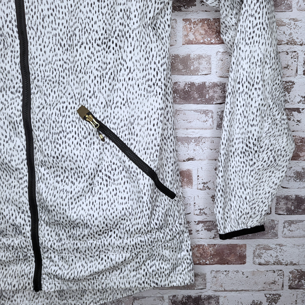 lululemon white/black hooded jacket (Women's Size N/A)