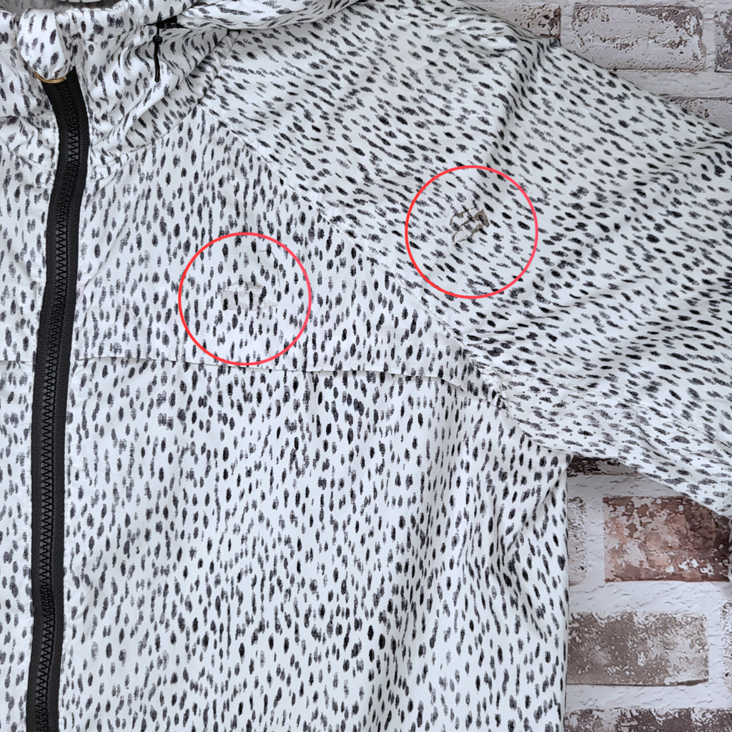 lululemon white/black hooded jacket (Women's Size N/A)